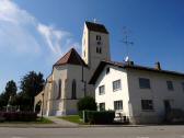  Blick zur Kath. Pfarrkirche St. Valentin in Reutern 